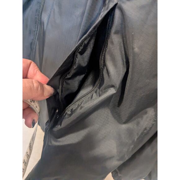 LL Bean PrimaLoft Packaway Hooded Black Water Proof Jacket Women Size XL 293390 - Picture 3 of 8